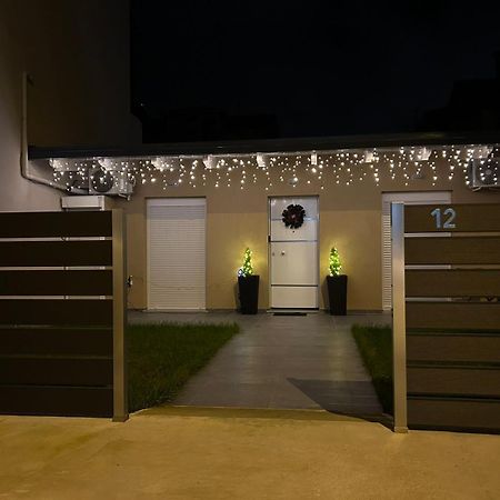 Ria'S Gardenview Apartment Ioannina Exterior photo
